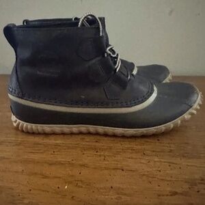 Sorel Out N About Women's Rain Boots Size 5